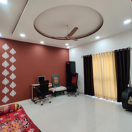 Rajlakshmi Niwas Apartment Solapur Room photo