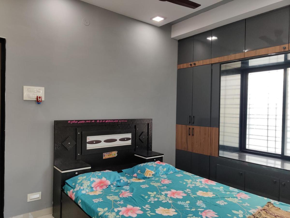 Rajlakshmi Niwas Apartment Solapur Exterior photo